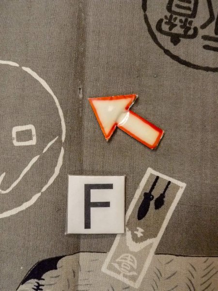 Photo19: O0124D Vintage Japanese kimono  Grayish Brown Men's Juban for men / Wool.  Sedge hat pattern  (Grade C) (19)