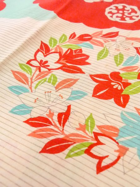 Photo9: O0124I Antique Japanese kimono   Ivory JUBAN undergarment for women / Silk. Flower circle, Unlined, pink pattern  (Grade D) (9)