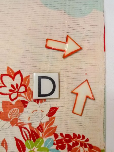 Photo17: O0124I Antique Japanese kimono   Ivory JUBAN undergarment for women / Silk. Flower circle, Unlined, pink pattern  (Grade D) (17)