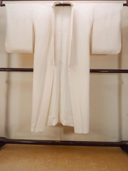 Photo1: Mint O0124M Vintage Japanese kimono   Off White JUBAN undergarment for women / Silk.    (Grade A) (1)
