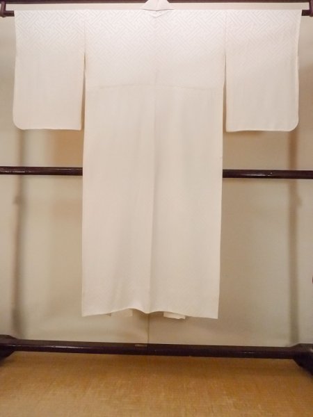 Photo2: Mint O0124M Vintage Japanese kimono   Off White JUBAN undergarment for women / Silk.    (Grade A) (2)