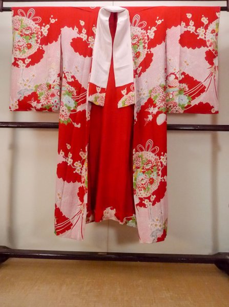 Photo1: O0124O Antique Japanese kimono   Red JUBAN undergarment for women / Silk. Peony,   (Grade C) (1)
