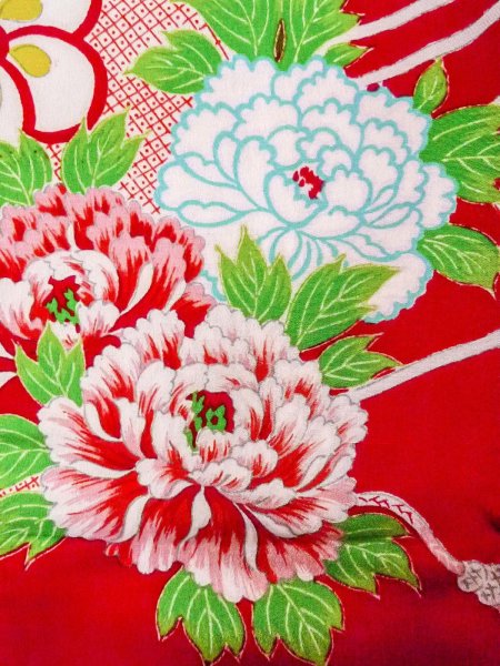 Photo5: O0124O Antique Japanese kimono   Red JUBAN undergarment for women / Silk. Peony,   (Grade C) (5)
