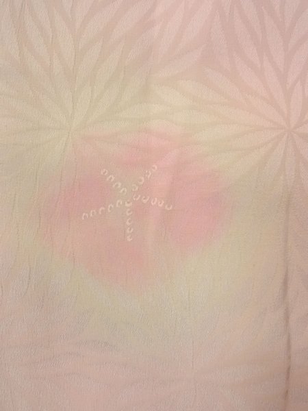 Photo6: O0124P Vintage Japanese kimono  Pale Pink JUBAN undergarment for women / Silk. Chrysanthemum,   (Grade C) (6)