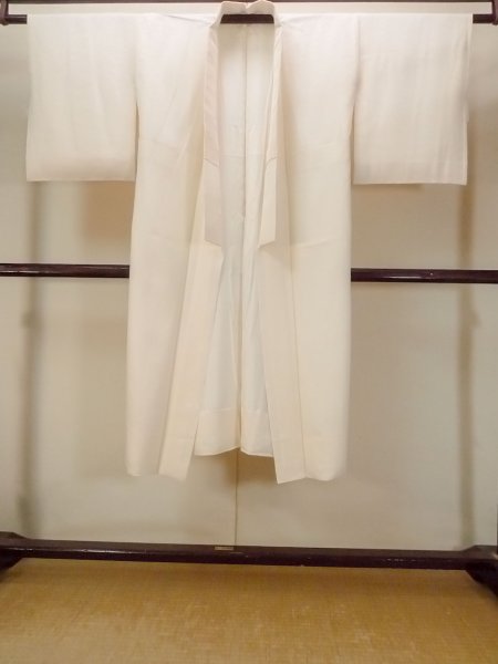 Photo1: O0124Q Vintage Japanese kimono   Ivory JUBAN undergarment for women / Silk.    (Grade B) (1)