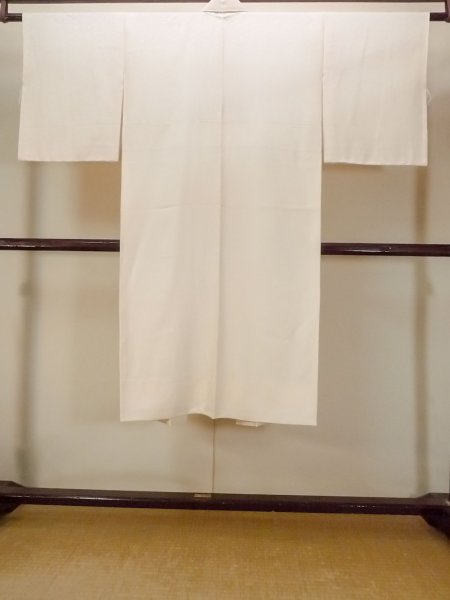 Photo2: O0124Q Vintage Japanese kimono   Ivory JUBAN undergarment for women / Silk.    (Grade B) (2)
