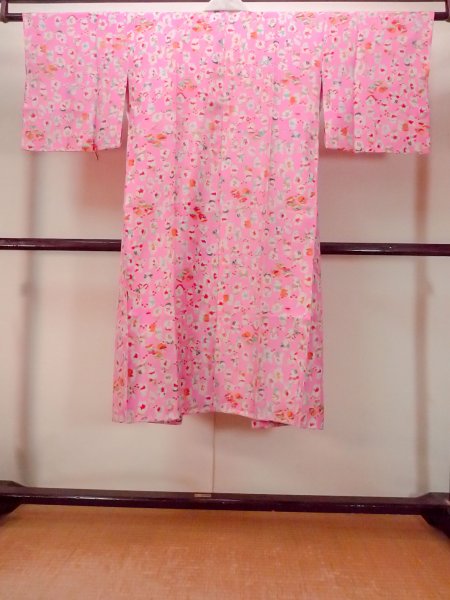 Photo2: O0124R Vintage Japanese kimono  Light Pink JUBAN undergarment for women / Silk. People   (Grade C) (2)
