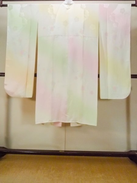 Photo2: O0124W Vintage Japanese kimono  Shiny Ivory JUBAN undergarment for women / Silk. Flower,   (Grade B) (2)