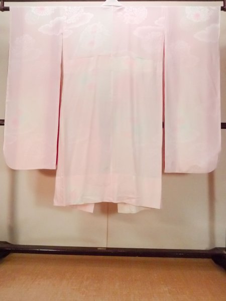Photo2: O0124X Vintage Japanese kimono  Pale Pink JUBAN undergarment for women / Silk.  Plum blossoms, clouds pattern  (Grade B) (2)
