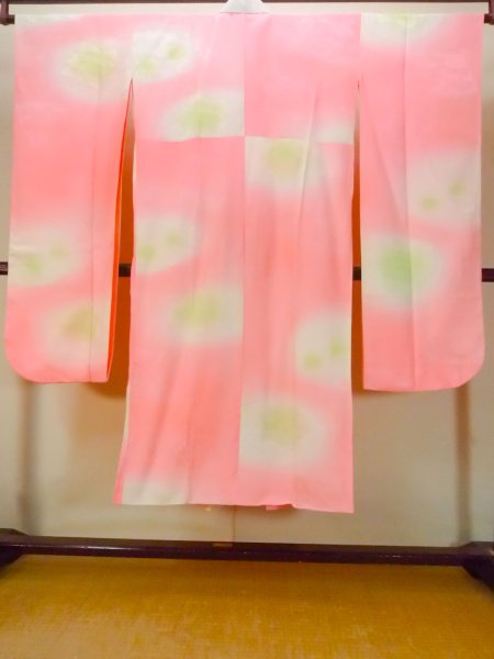 Photo2: O0124Z Vintage Japanese kimono  Light Coral JUBAN undergarment for women / Silk. Flower,   (Grade C) (2)