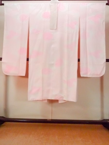 Photo2: O0125B Vintage Japanese kimono  Pale Pink JUBAN undergarment for women / Silk. Chrysanthemum,   (Grade B) (2)