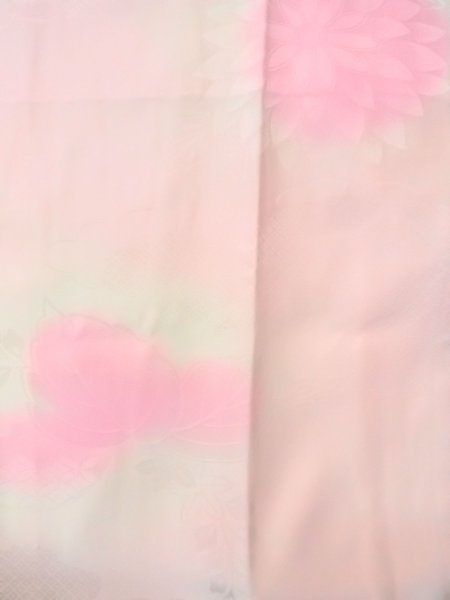 Photo4: O0125B Vintage Japanese kimono  Pale Pink JUBAN undergarment for women / Silk. Chrysanthemum,   (Grade B) (4)