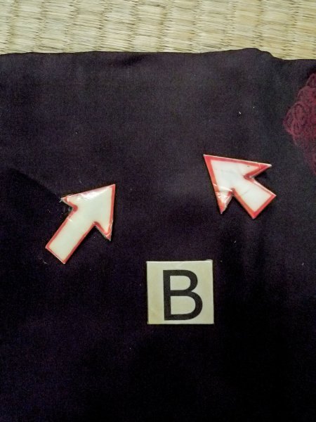 Photo15: O0131A Vintage Japanese kimono   Black MICHIYUKI outer coat for women / Silk. Chrysanthemum,   (Grade B) (15)