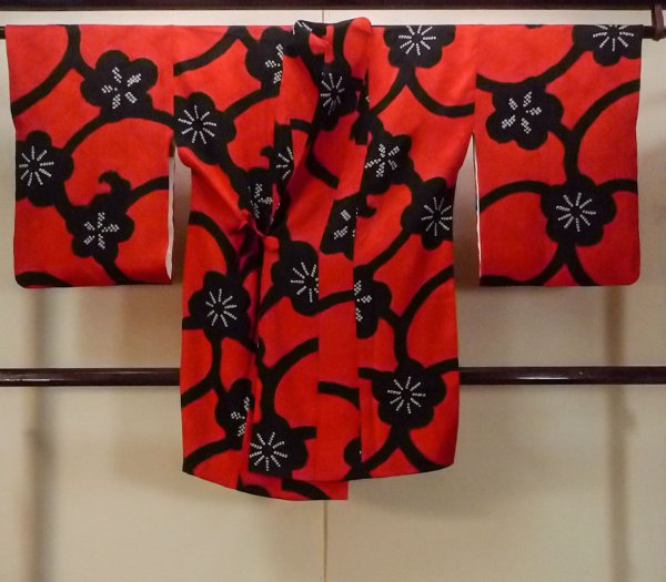 Photo1: O0131G Vintage Japanese kimono  Vivid Red DOCHUGI outer coat for women / Silk. Flower,   (Grade B) (1)