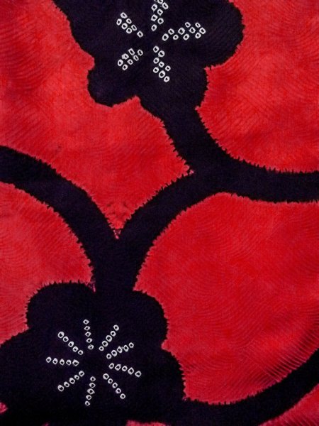 Photo4: O0131G Vintage Japanese kimono  Vivid Red DOCHUGI outer coat for women / Silk. Flower,   (Grade B) (4)