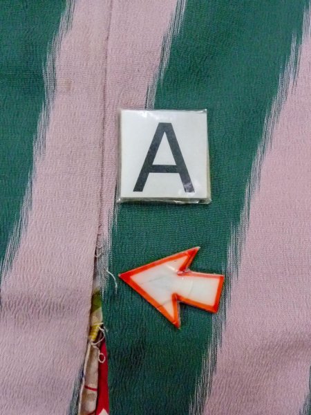 Photo14: O0131H Vintage Japanese kimono Pale Grayish Pink DOCHUGI outer coat for women / Silk. Stripes   (Grade D) (14)