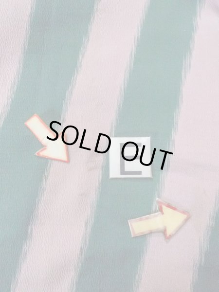 Photo18: O0131H Vintage Japanese kimono Pale Grayish Pink DOCHUGI outer coat for women / Silk. Stripes   (Grade D) (18)