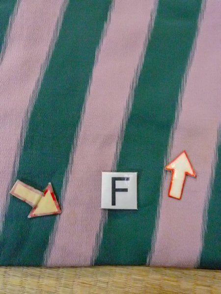 Photo19: O0131H Vintage Japanese kimono Pale Grayish Pink DOCHUGI outer coat for women / Silk. Stripes   (Grade D) (19)