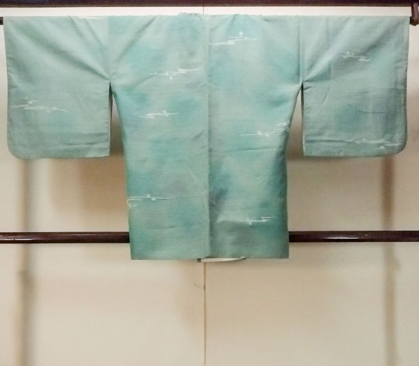 Photo2: O0131K Vintage Japanese kimono  Grayish Light Blue DOCHUGI outer coat for women / Silk. Abstract pattern   (Grade B) (2)