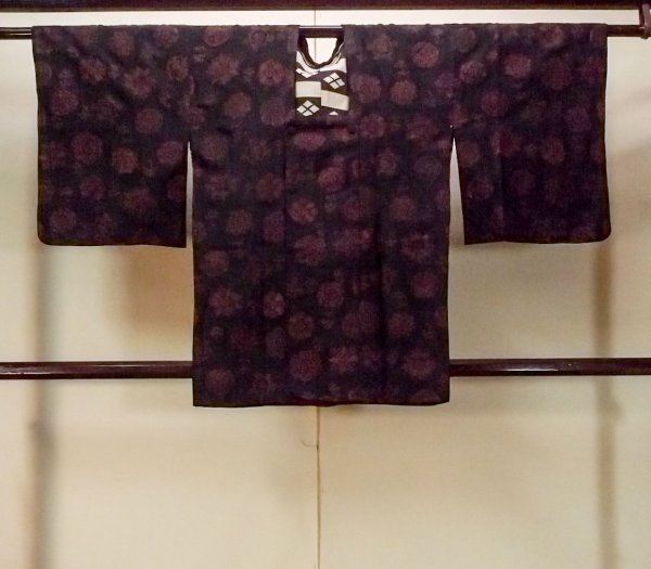 Photo1: O0131M Vintage Japanese kimono   Black MICHIYUKI outer coat for women / Wool. Flower circle,   (Grade B) (1)