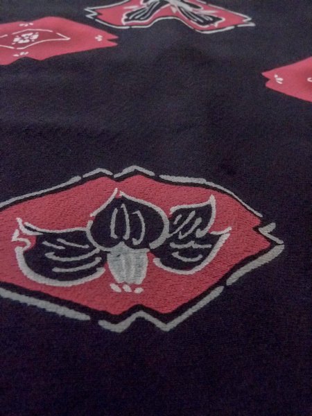 Photo9: O0131O Vintage Japanese kimono   Black MICHIYUKI outer coat for women / Silk. Flower,   (Grade B) (9)