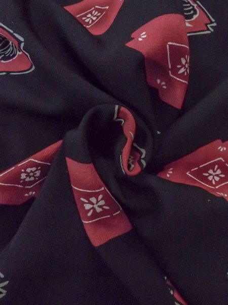 Photo11: O0131O Vintage Japanese kimono   Black MICHIYUKI outer coat for women / Silk. Flower,   (Grade B) (11)