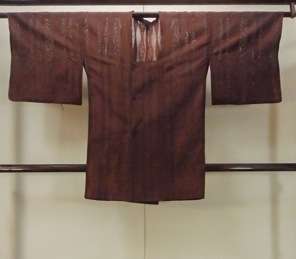 Photo1: O0201E Vintage Japanese kimono  Dark Dark Red MICHIYUKI outer coat for women / Silk. Flower,   (Grade B) (1)