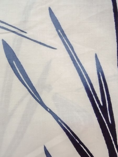 Photo6: O0218B Vintage Japanese kimono   White Pour Dyed Yukata for women / Cotton. Autumn bellflower   (Grade C) (6)