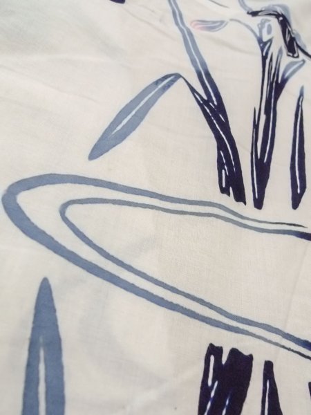 Photo9: O0218B Vintage Japanese kimono   White Pour Dyed Yukata for women / Cotton. Autumn bellflower   (Grade C) (9)
