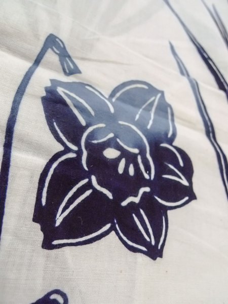 Photo10: O0218B Vintage Japanese kimono   White Pour Dyed Yukata for women / Cotton. Autumn bellflower   (Grade C) (10)