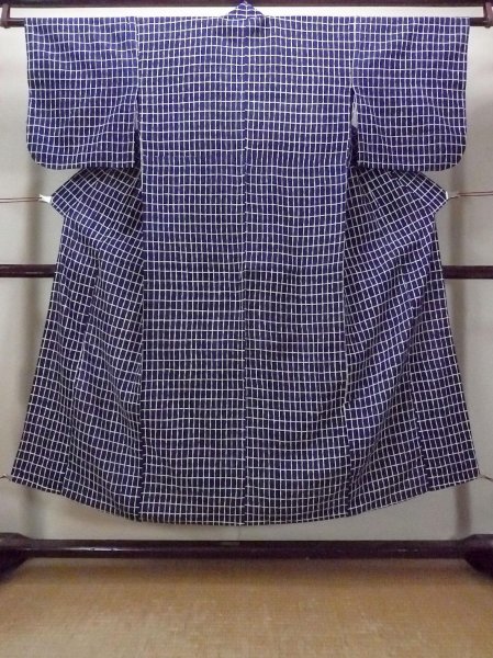 Photo1: O0218D Vintage Japanese kimono  Dark Indigo Blue YUKATA summer(made in Japan) for women / Cotton. Plaid Checks   (Grade C) (1)