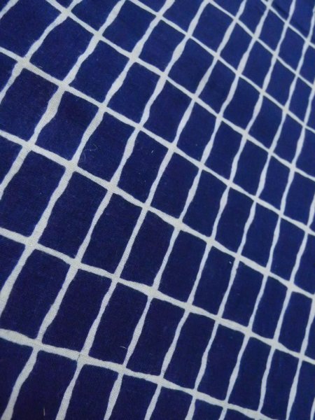 Photo8: O0218D Vintage Japanese kimono  Dark Indigo Blue YUKATA summer(made in Japan) for women / Cotton. Plaid Checks   (Grade C) (8)