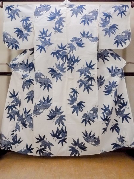 Photo1: O0218E Vintage Japanese kimono   White YUKATA summer(made in Japan) for women / Cotton. Flower,   (Grade C) (1)