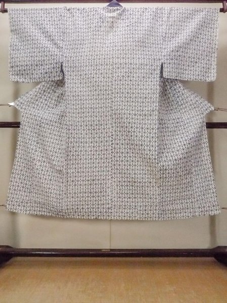 Photo1: O0218F Vintage Japanese kimono   White Men's Yukata for men / Cotton. Diamond-shaped flowers Stains all over.  (Grade D) (1)