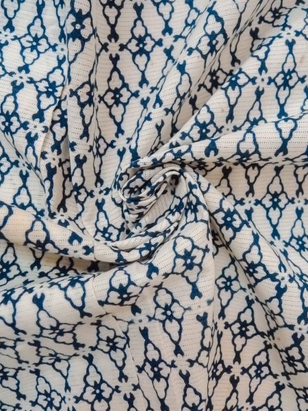 Photo11: O0218F Vintage Japanese kimono   White Men's Yukata for men / Cotton. Diamond-shaped flowers Stains all over.  (Grade D) (11)