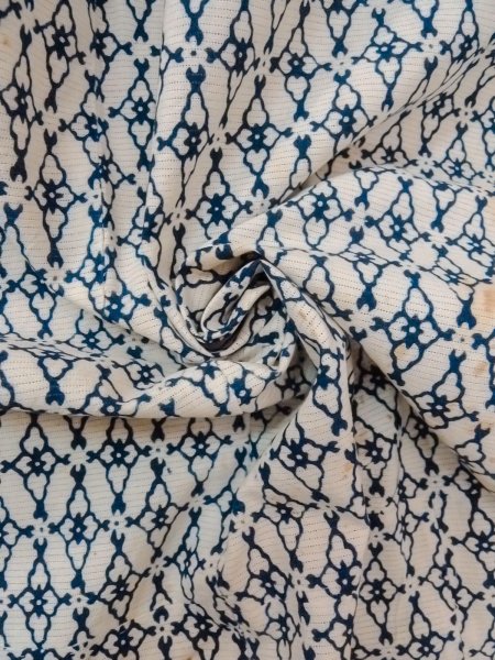 Photo12: O0218F Vintage Japanese kimono   White Men's Yukata for men / Cotton. Diamond-shaped flowers Stains all over.  (Grade D) (12)