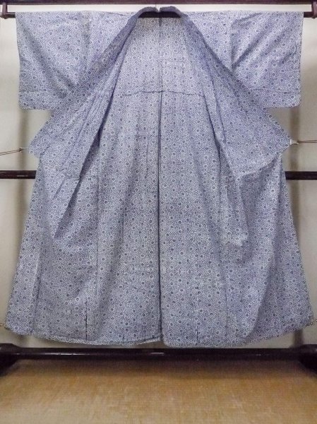 Photo2: O0218G Vintage Japanese kimono   White YUKATA summer(made in Japan) for women / Cotton. Chrysanthemum   (Grade C) (2)