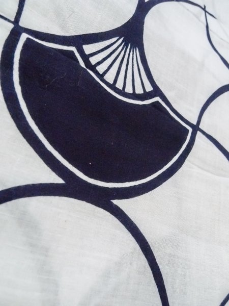 Photo9: O0218I Vintage Japanese kimono   White YUKATA summer(made in Japan) for women / Cotton. Folding fan   (Grade C) (9)