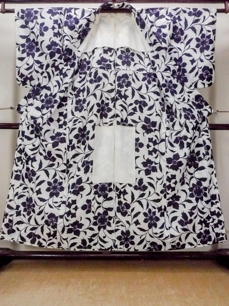 Photo2: O0218J Vintage Japanese kimono   White YUKATA summer(made in Japan) for women / Cotton. Flower,   (Grade C) (2)
