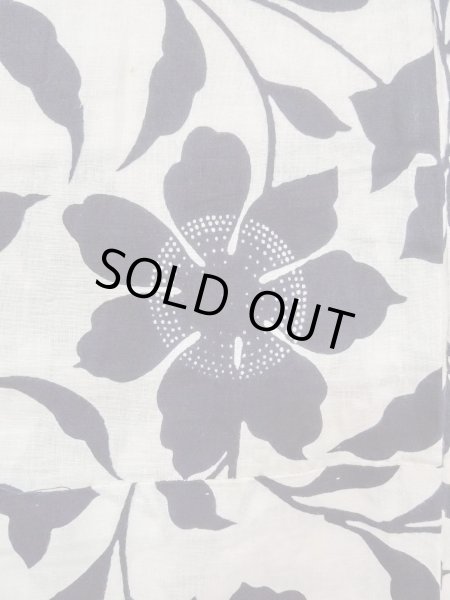 Photo5: O0218J Vintage Japanese kimono   White YUKATA summer(made in Japan) for women / Cotton. Flower,   (Grade C) (5)