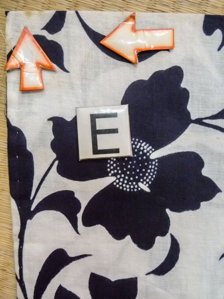 Photo16: O0218J Vintage Japanese kimono   White YUKATA summer(made in Japan) for women / Cotton. Flower,   (Grade C) (16)