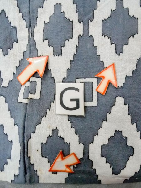Photo20: O0218K Vintage Japanese kimono   Gray YUKATA summer(made in Japan) for women / Cotton. Geometrical pattern,   (Grade C) (20)