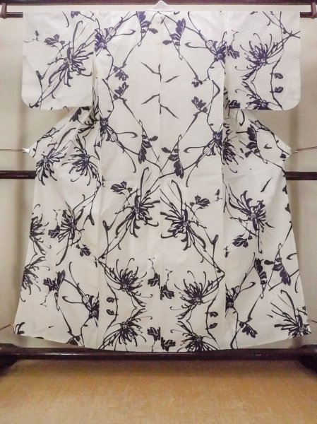 Photo1: O0218L Vintage Japanese kimono   Off White YUKATA summer(made in Japan) for women / Cotton/hemp Chrysanthemum,   (Grade C) (1)