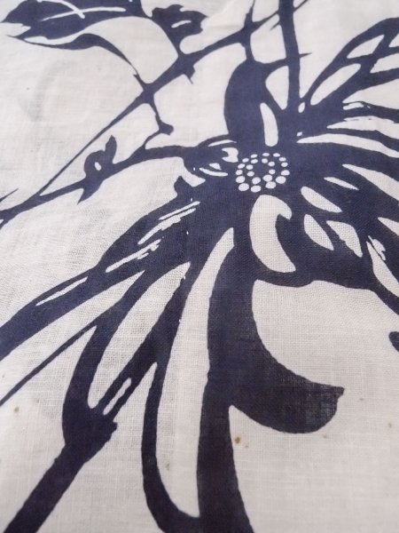 Photo10: O0218L Vintage Japanese kimono   Off White YUKATA summer(made in Japan) for women / Cotton/hemp Chrysanthemum,   (Grade C) (10)