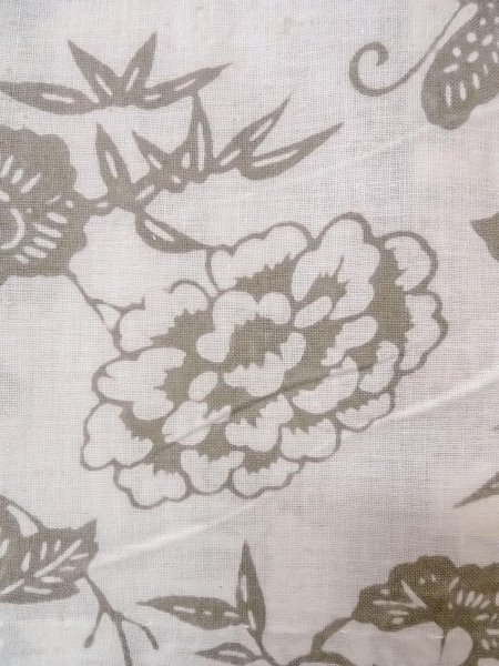 Photo5: O0218M Vintage Japanese kimono  Light Beige YUKATA summer(made in Japan) for women / Cotton. Peony,   (Grade C) (5)