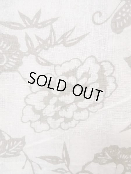 Photo1: O0218M Vintage Japanese kimono  Light Beige YUKATA summer(made in Japan) for women / Cotton. Peony,   (Grade C) (1)