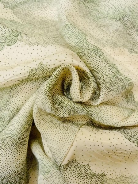 Photo12: O0218P Vintage Japanese kimono   Ivory KOMON dyed for women / Silk. Cloud,   (Grade B) (12)