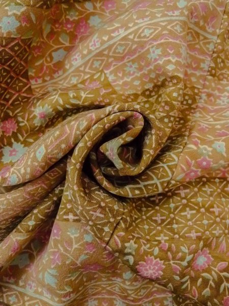 Photo12: O0219A Vintage Japanese kimono   Beige KOMON dyed for women / Silk. KIKYO Japanese balloonflower,   (Grade A) (12)