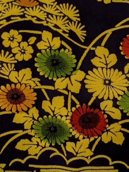 Photo5: O0219B Vintage Japanese kimono  Dark Navy Blue KOMON dyed for women / Silk. Flower,   (Grade B) (5)