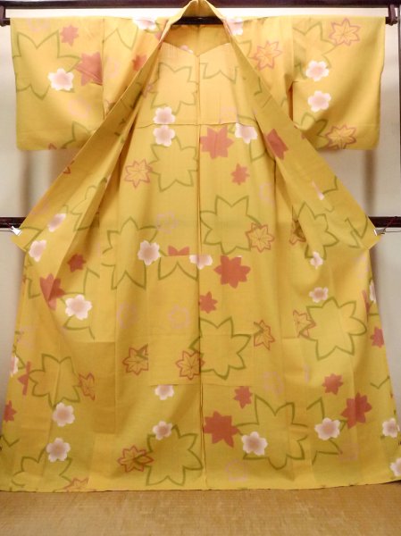 Photo2: Mint O0228B Used Japanese kimono  Grayish Yellow YUKATA summer(made in Japan) for women / Cotton/hemp SAKURA cherry blossom,   (Grade A) (2)